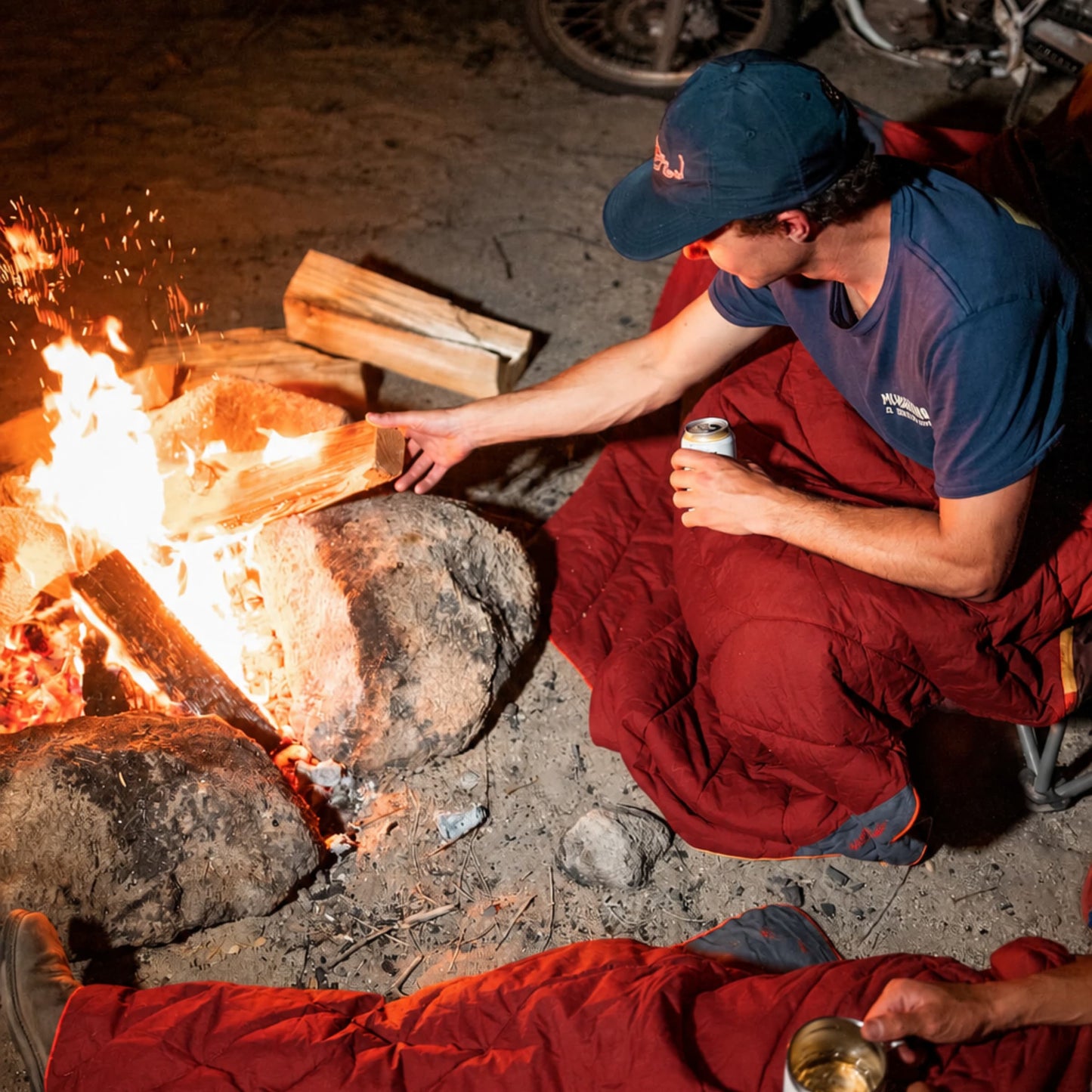 Campfire Puffy Blanket - Cherry Charcoal