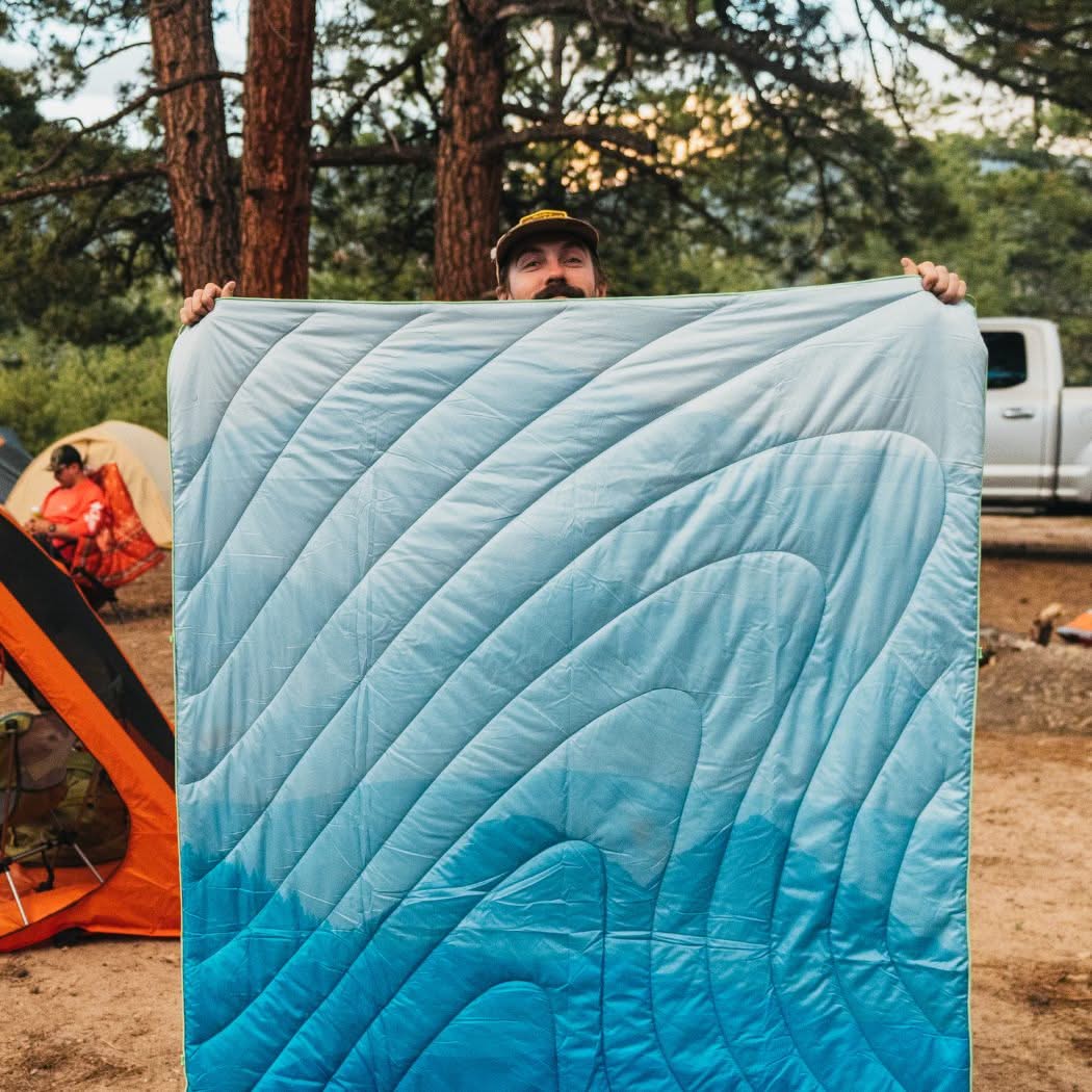 Rumpl Original Puffy Blanket - Blue Ridge Fade Original Puffy Blanket - Blue Ridge Fade | Rumpl Blankets For Everywhere Printed Original